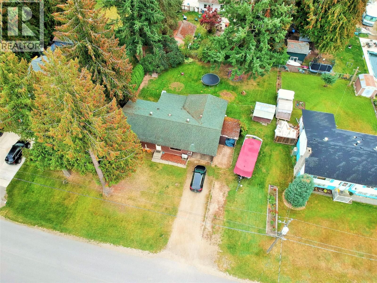 Property Photo:  613 Pine Street  BC V0E 2V0 