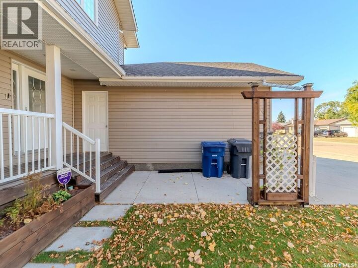 Property Photo: 214 1st Street S SK S0K 2T0