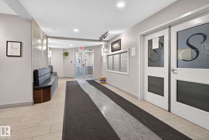 Property Photo: 6084 Stanton Drive SW 304 AB T6X 0Z4