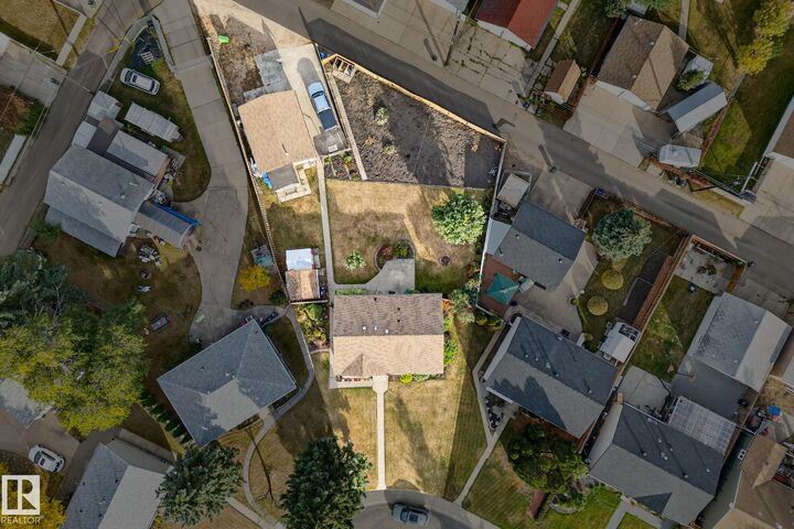 12236 136 Avenue NW  Edmonton AB T5L 4A6 photo