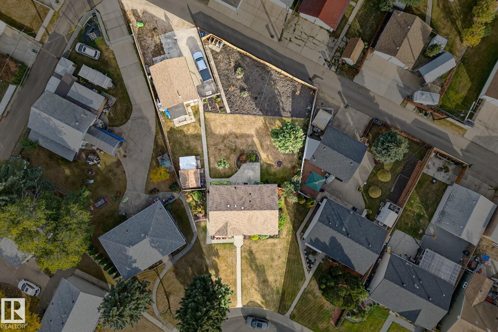 Property Photo: 12236 136 Avenue NW AB T5L 4A6