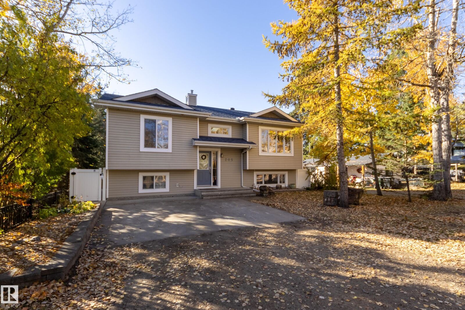 Property Photo:  22106 S Cooking Lake Road 205  AB T8E 1J1