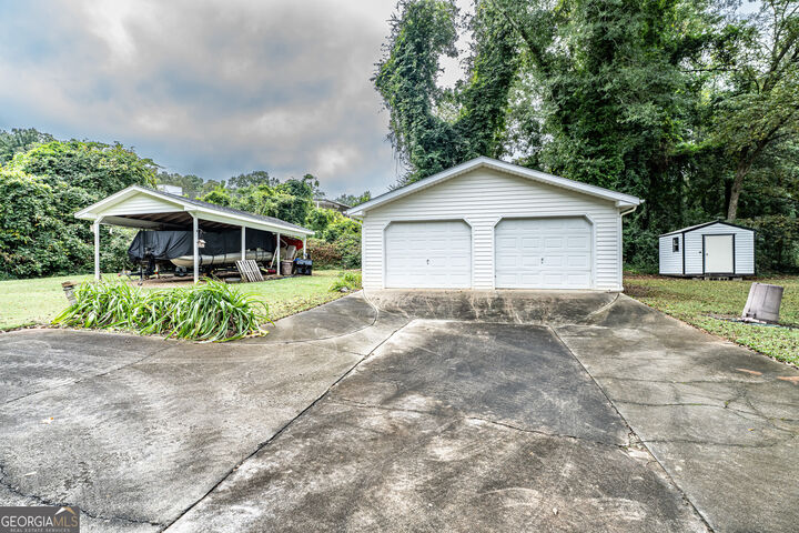 Property Photo: 13 Spring Circle SE GA 30147