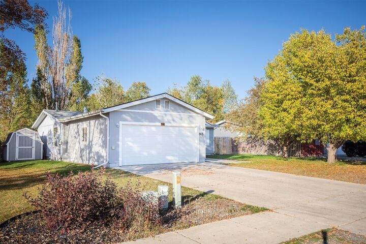 Property Photo: 805 Oakwood Drive MT 59714