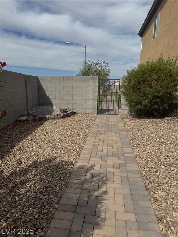 Property Photo: 6860 Upland Heights Avenue NV 89142