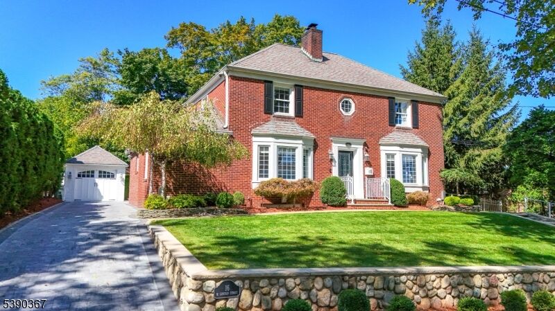 Property Photo:  16 W Lincoln St  NJ 07044 