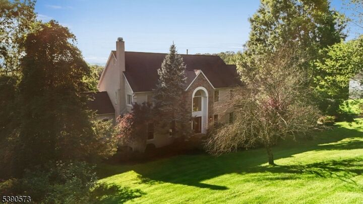 10 Blue Cliff Dr  Clinton Twp. NJ 08833 photo