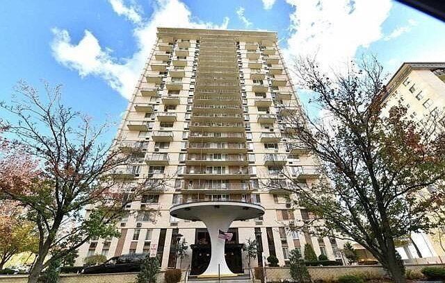 Property Photo:  160 Overlook Ave 18D  NJ 07601 