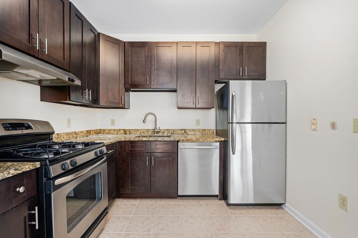 Property Photo:  71 North St 204  NJ 07307