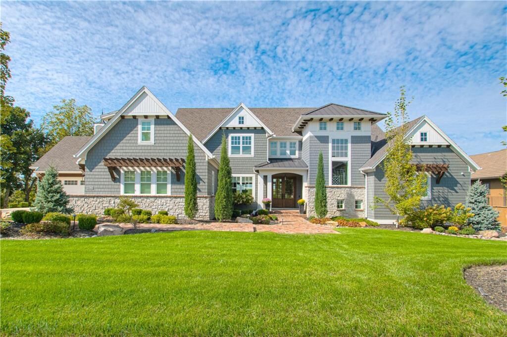Property Photo:  27582 W Highland Circle  KS 66061 