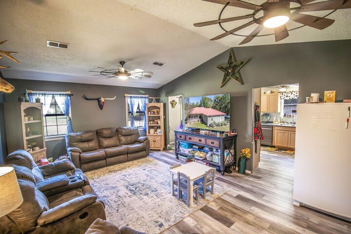 Property Photo:  8854 Hyena Rd  TX 75644 