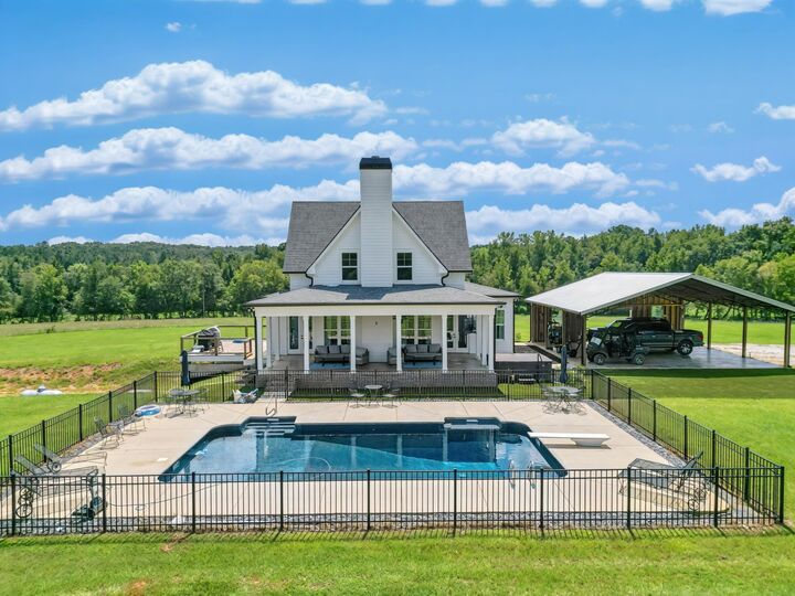 Property Photo: 2711 Jordans Mill Rd GA 30678