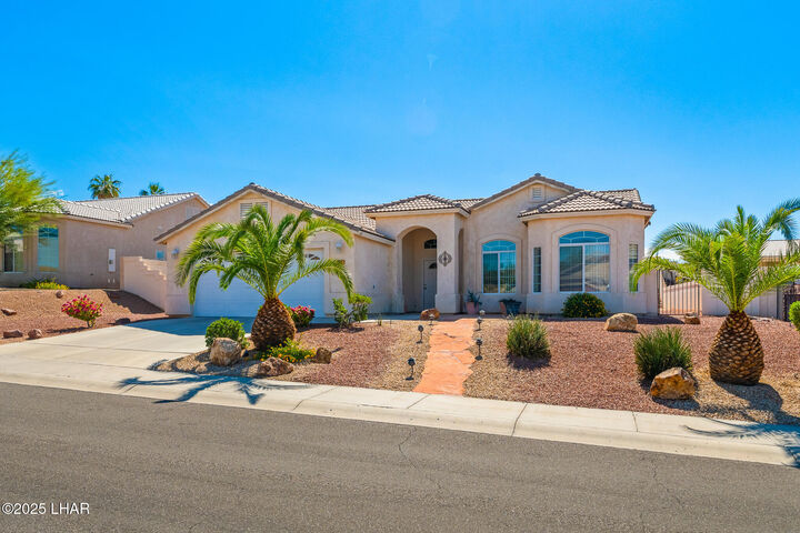 Property Photo: 2840 La Paloma Dr AZ 86429