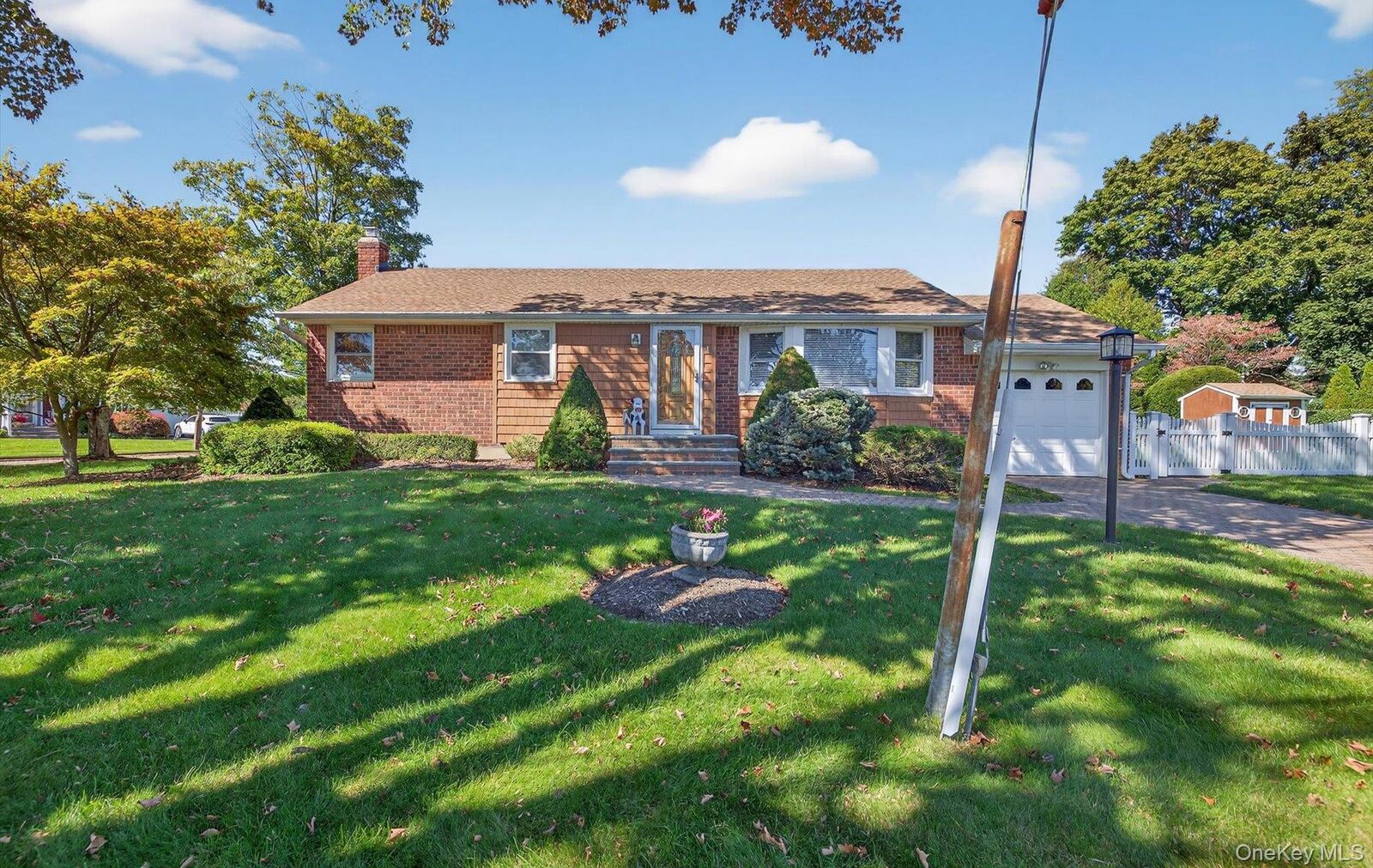 Property Photo: 1 Marlowe Place NY 11740