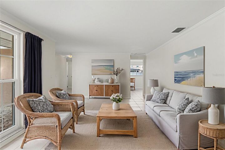 Property Photo:  505 Oakwood Boulevard  FL 34677 