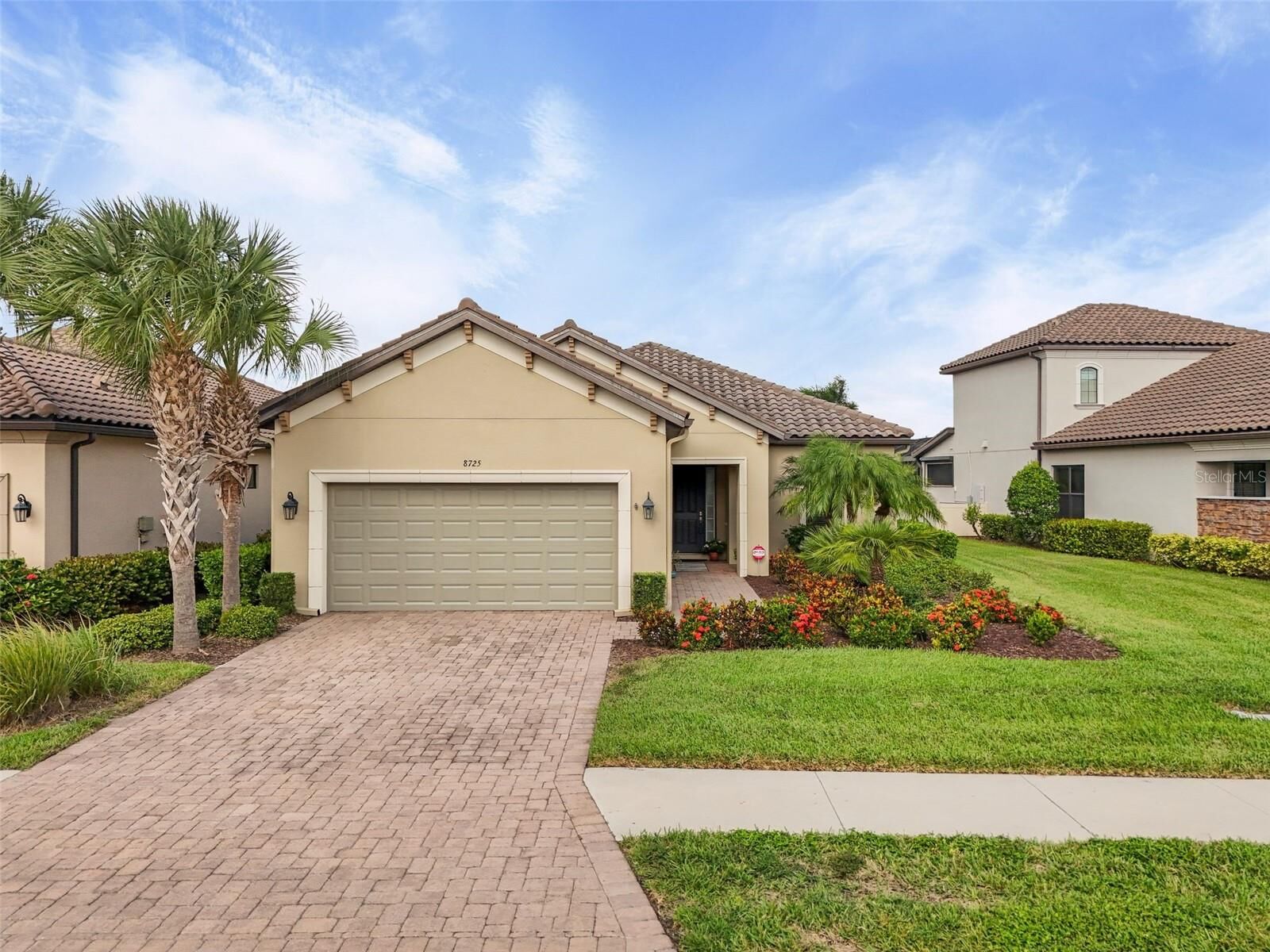 Property Photo:  8725 Amaretto Avenue  FL 34238 