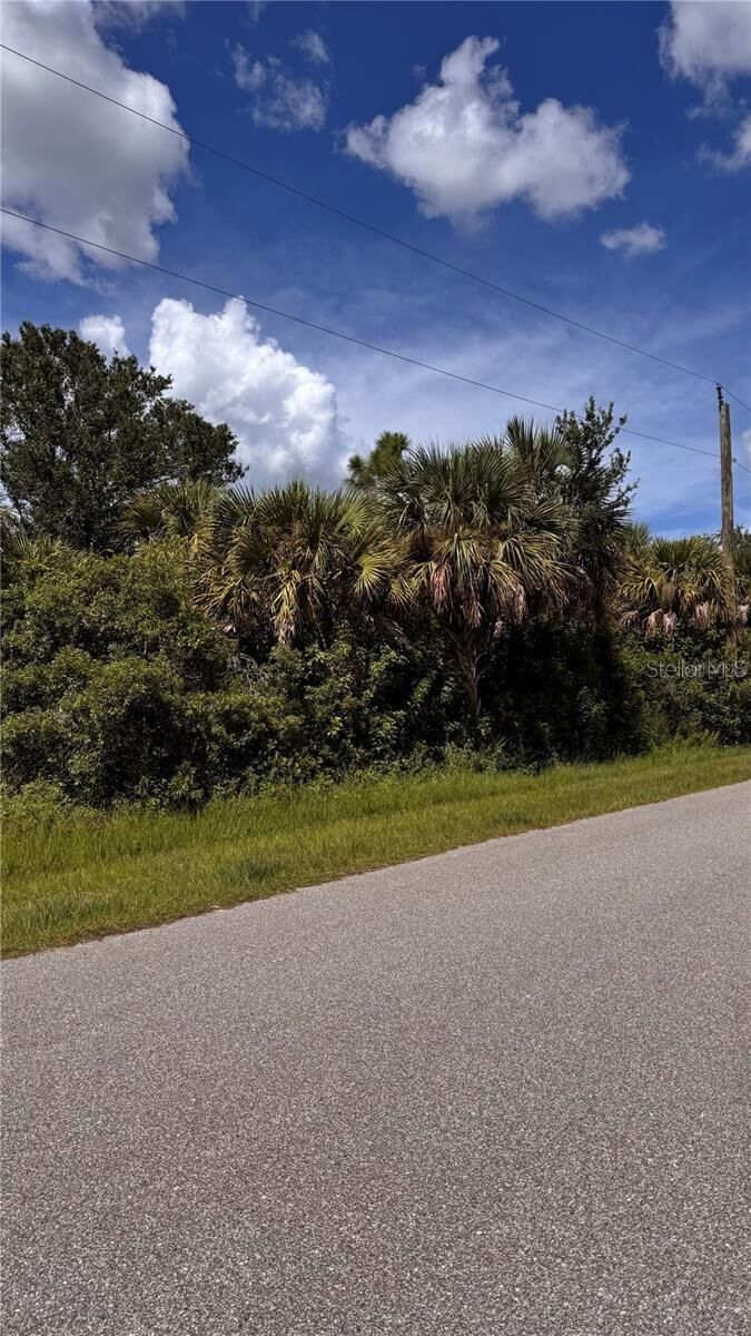 Property Photo: 13068 Doubleday Avenue FL 33953