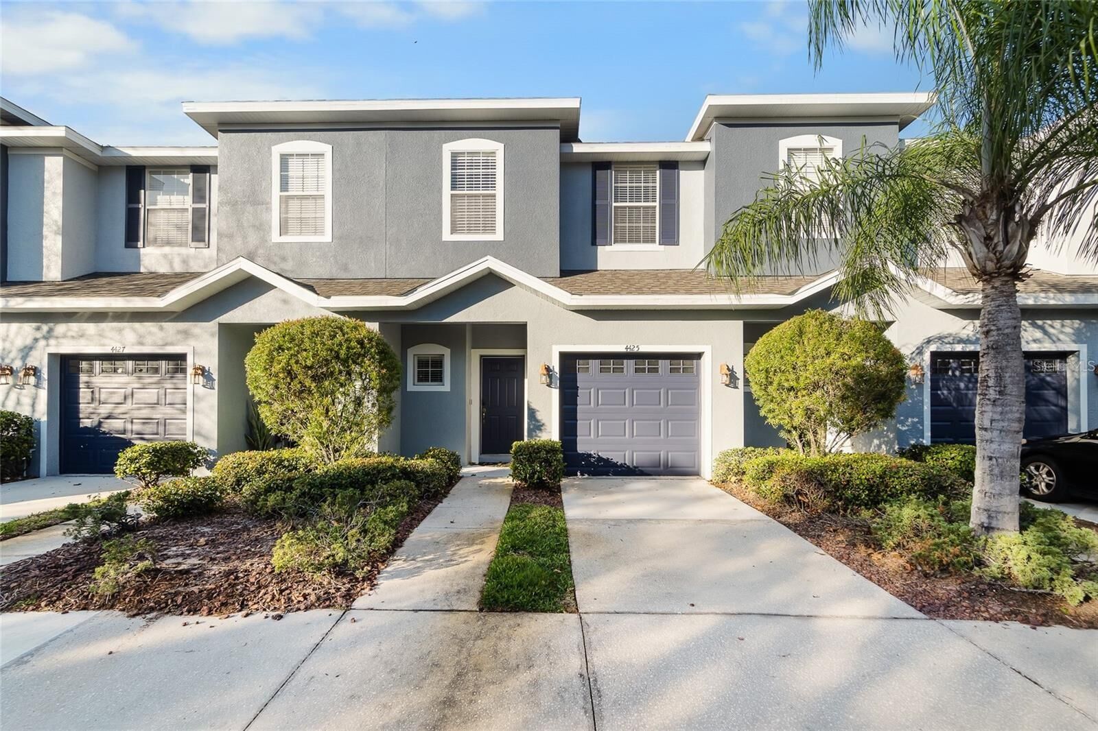 Property Photo: 4425 Amberly Oaks Court FL 33614
