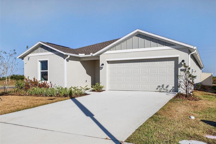 Property Photo:  2950 Pennachio Drive  FL 33853 