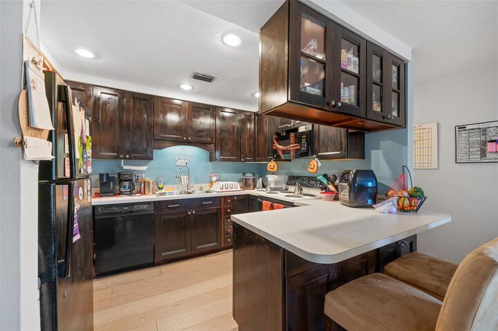 Property Photo:  6725 NW 33rd Terrace  FL 32653