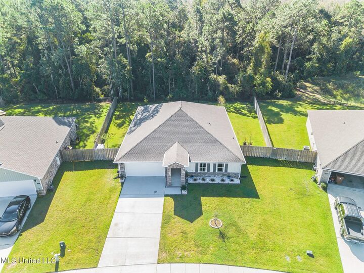 Property Photo: 1012 Enclave Circle MS 39560