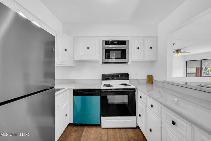 Property Photo: 208 Kona MS 39525