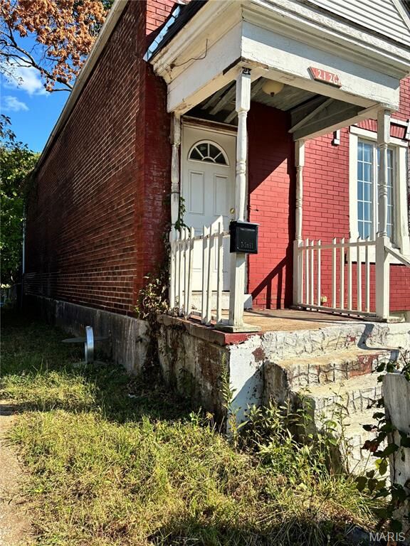 Property Photo: 2126 Overlea Avenue MO 63121