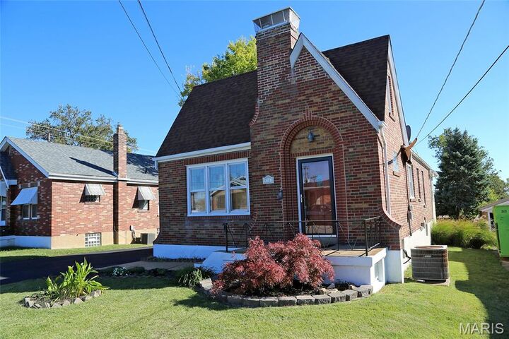 Property Photo:  9702 Sterling Place  MO 63123