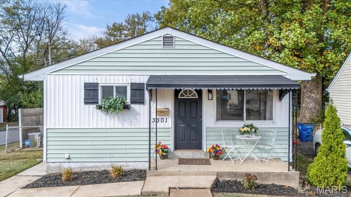 Property Photo: 3301 Suncrest Avenue MO 63114