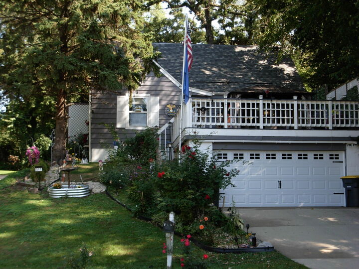 Property Photo: 317 Delafield St WI 53188