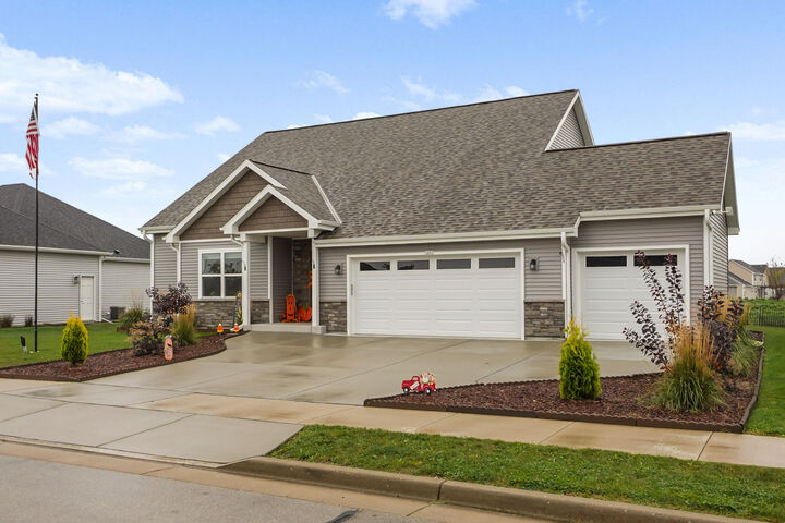 Property Photo: 1451 Whalen Dr WI 53066
