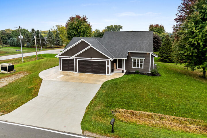 1429 Harbor Lights Rd  Suamico WI 54173 photo