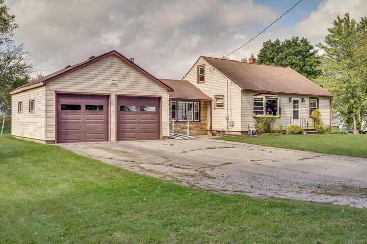 Property Photo: 3010 100th Ave WI 53144