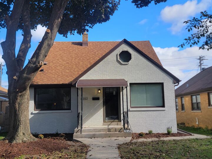6352 W Medford Ave  Milwaukee WI 53218 photo
