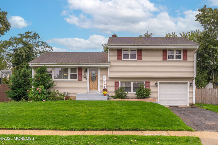 Property Photo:  23 Pine Avenue  NJ 08857 