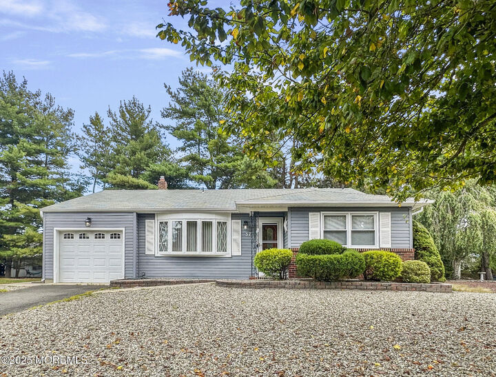 37 Brookfield Court  Toms River NJ 08757 photo