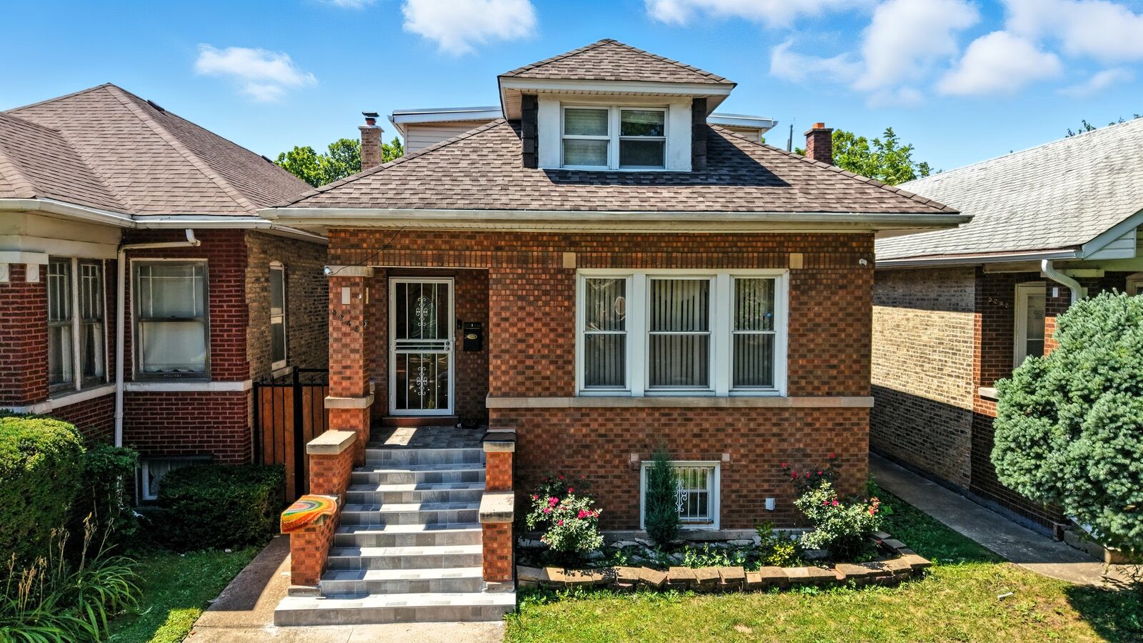 Property Photo:  5242 N Kimball Avenue  IL 60625 