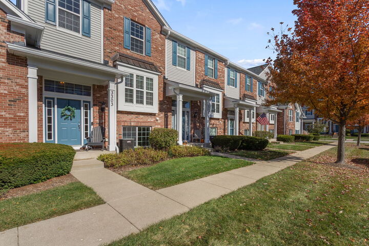 Property Photo: 3303 Redbud Drive IL 60046
