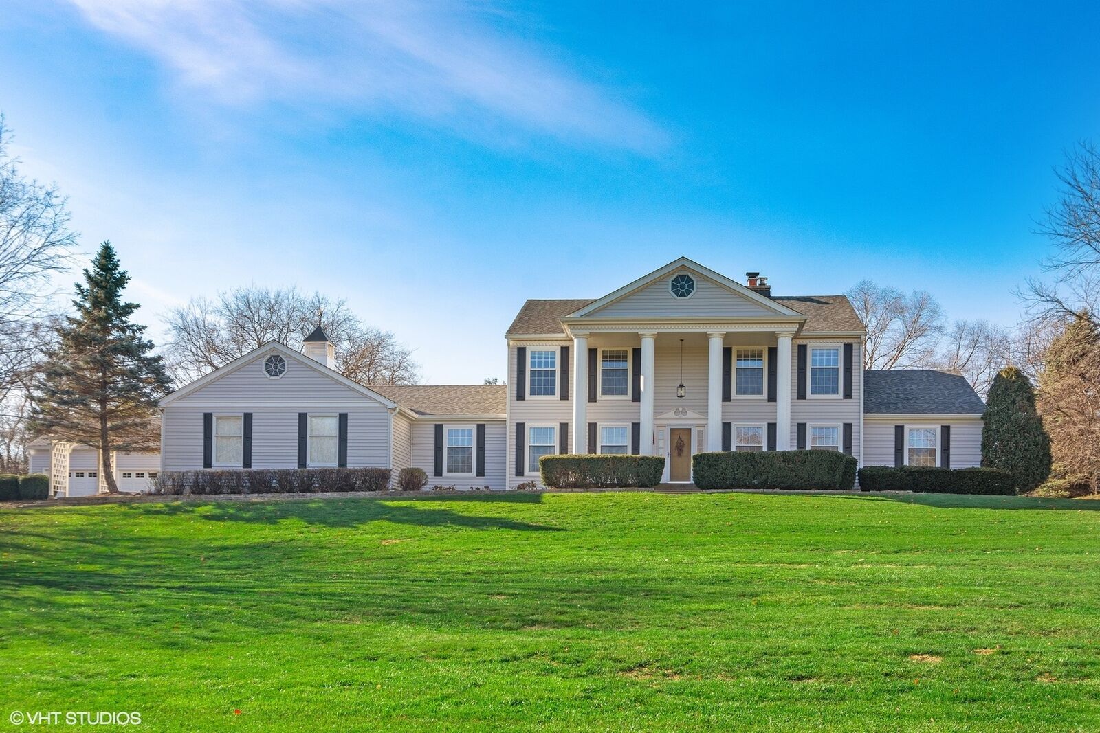 Property Photo:  924 Stonefield Circle  IL 60067 