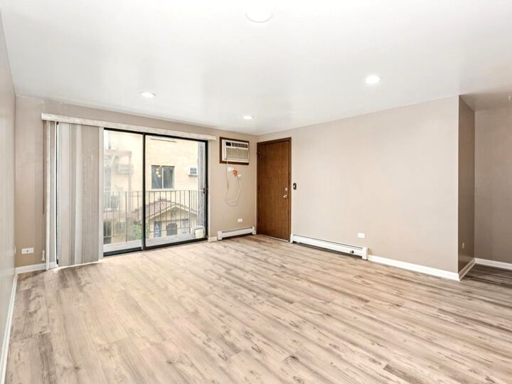 Property Photo: 7202 W Wrightwood Avenue 2S IL 60707