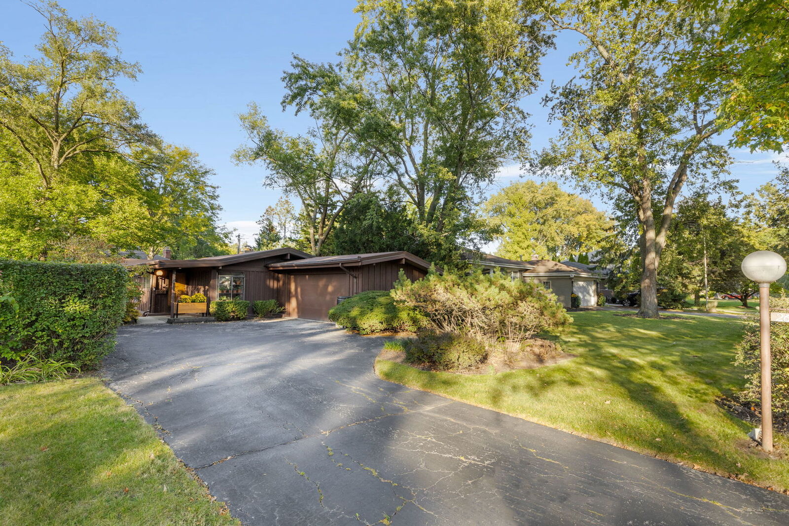 Property Photo:  2626 Wilmette Avenue  IL 60091