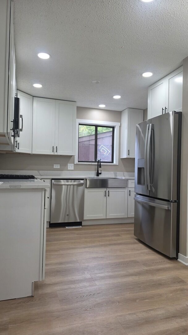 Property Photo:  1469 Midland Court  IL 60436 