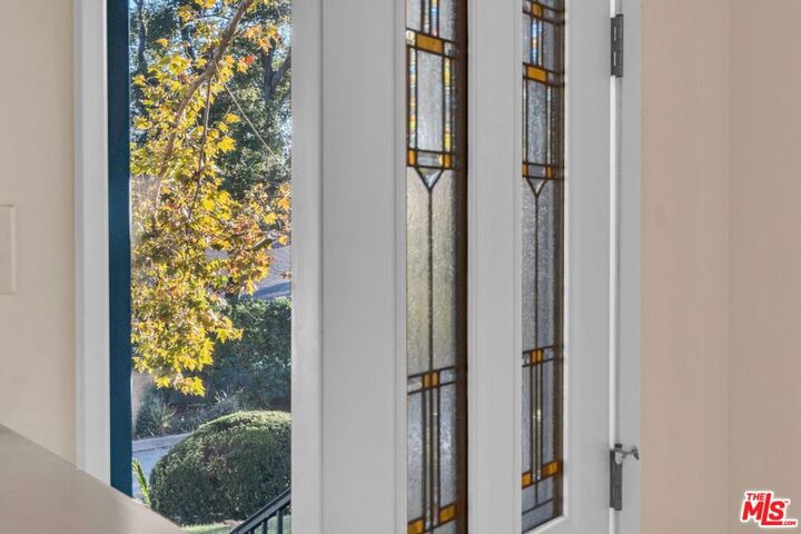 Property Photo:  725 Edgeview Drive  CA 91024 