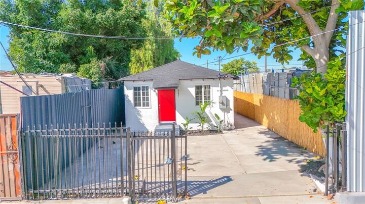 Property Photo: 9621 Laurel CA 90002