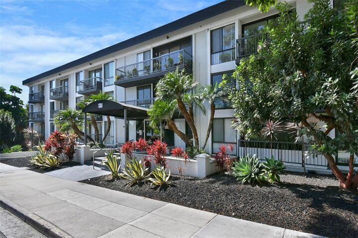 Property Photo: 1351 N Crescent Heights Boulevard 114 CA 90046