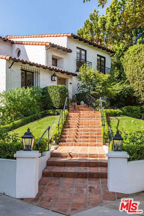 Property Photo: 365 Comstock Avenue CA 90024
