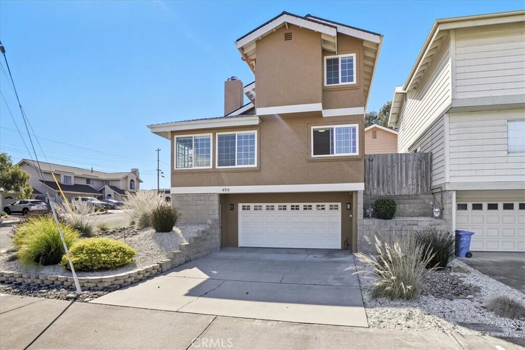 Property Photo:  490 Mentone Ave.  CA 93433 