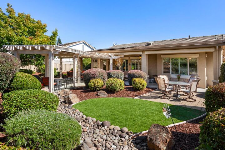 Property Photo: 1004 Shadow Glen Place CA 95648