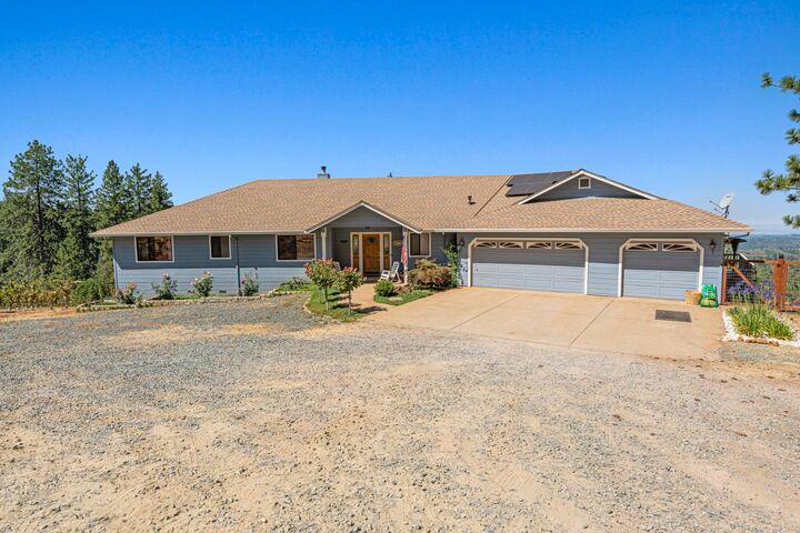 Property Photo: 18591 Ponderosa Hills Road CA 95689