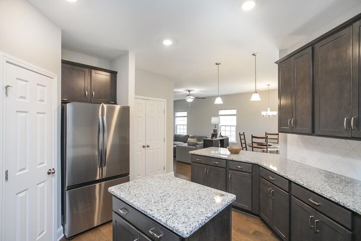 Property Photo:  608 Douglas St  TN 37087 